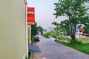 OYO 1078 Fakhira Residence