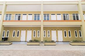 OYO 1078 Fakhira Residence