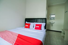 OYO 1078 Fakhira Residence