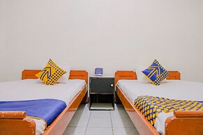 OYO Life 2638 Hotel Raya