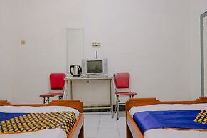 OYO Life 2638 Hotel Raya