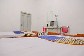 OYO Life 2638 Hotel Raya