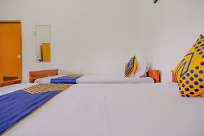 OYO Life 2638 Hotel Raya