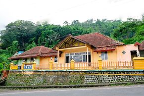 OYO Life 2638 Hotel Raya