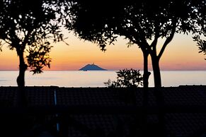 Midenza Seaside & Nature Retreat