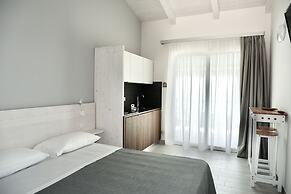 Midenza Seaside & Nature Retreat