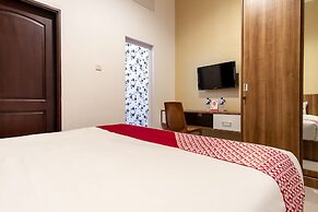 Super OYO 1183 Papakoel