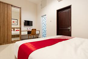 Super OYO 1183 Papakoel