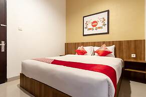 Super OYO 1183 Papakoel