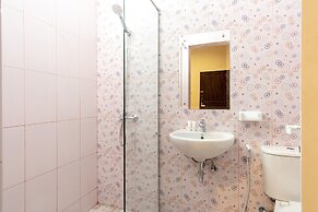 Super OYO 1183 Papakoel