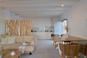 Mythology Naxos Villas & Suites
