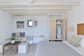 Mythology Naxos Villas & Suites