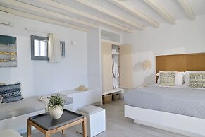 Mythology Naxos Villas & Suites