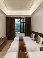 Van Xuan Royal Hotel