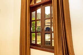 Van Xuan Royal Hotel