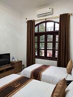 Van Xuan Royal Hotel