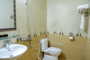 Van Xuan Royal Hotel