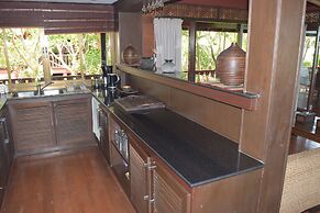 4 bedroom beachfront Villa 3 SDV024-By Samui Dream Villas