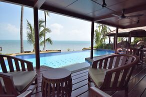 3 Bedroom Beach Front Villa with Private Pool - P3 SDV026-By Samui Dre