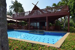 3 Bedroom Beach Front Villa with Private Pool - P3 SDV026-By Samui Dre