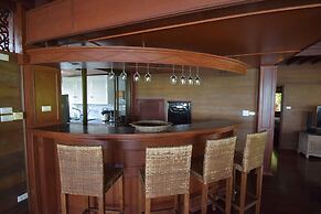3 Bedroom Beach Front Villa with Private Pool - P3 SDV026-By Samui Dre