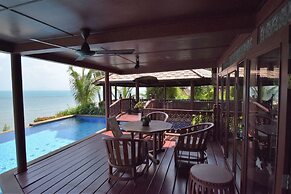 3 Bedroom Beach Front Villa with Private Pool - P3 SDV026-By Samui Dre