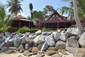3 Bedroom Beach Front Villa with Private Pool - P3 SDV026-By Samui Dre