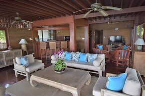 3 Bedroom Beach Front Villa with Private Pool - P3 SDV026-By Samui Dre