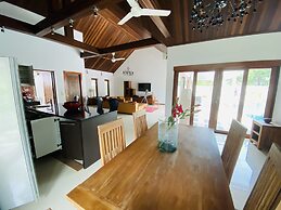 3 Bedroom Villa - just 3 minutes walk to the beach SDV033-By Samui Dre