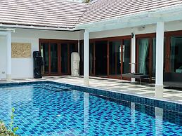 3 Bedroom Villa - just 3 minutes walk to the beach SDV033-By Samui Dre