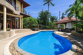 7 Bedroom Twin Villas TG48+TG25 on Beach Front Resort SDV282/288-By Sa
