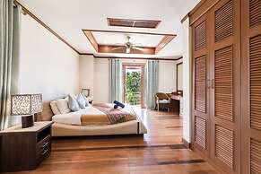 7 Bedroom Twin Villas TG48+TG25 on Beach Front Resort SDV282/288-By Sa