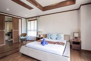 7 Bedroom Twin Villas TG48+TG25 on Beach Front Resort SDV282/288-By Sa