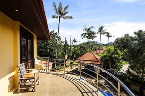 7 Bedroom Twin Villas TG48+TG25 on Beach Front Resort SDV282/288-By Sa