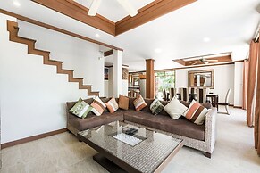 7 Bedroom Twin Villas TG48+TG25 on Beach Front Resort SDV282/288-By Sa