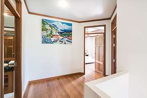 7 Bedroom Twin Villas TG48+TG25 on Beach Front Resort SDV282/288-By Sa