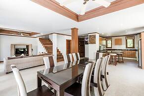 7 Bedroom Twin Villas TG48+TG25 on Beach Front Resort SDV282/288-By Sa