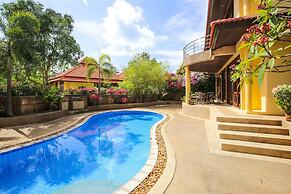 7 Bedroom Twin Villas TG48+TG25 on Beach Front Resort SDV282/288-By Sa