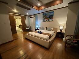 7 Bedroom Twin Villas TG48+TG25 on Beach Front Resort SDV282/288-By Sa