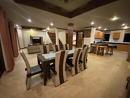 7 Bedroom Twin Villas TG48+TG25 on Beach Front Resort SDV282/288-By Sa