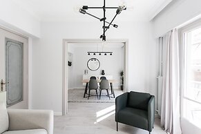 UPSTREET Deluxe & Stylish 2 BD Apartment