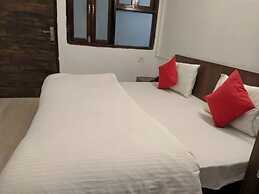 ADB Rooms Hotel Toravio