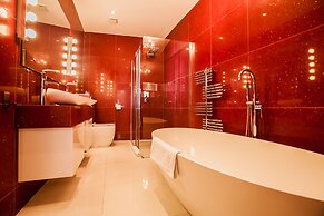 Modern Central Richmond Luxury Residence