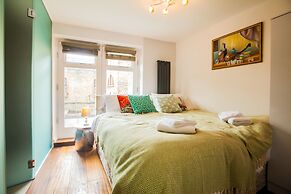 Modern Central Richmond Luxury Residence