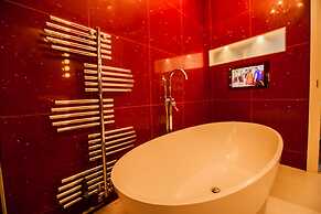 Modern Central Richmond Luxury Residence