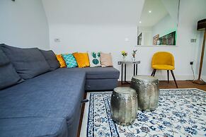 Modern Central Richmond Luxury Residence