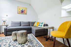 Modern Central Richmond Luxury Residence