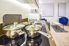 Silbury MK City Apartment With Parking