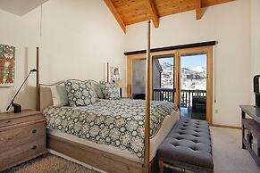 229 Faraway The Ridge #36 3 Bedroom Condo by RedAwning