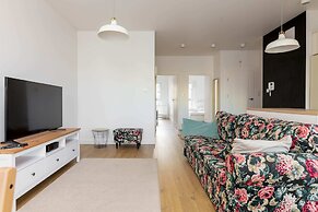 Rozlogi Sunny Apartment